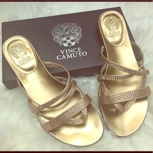 10M Vince Camuto VC-EVESIE Gold Sandals - NEW!
